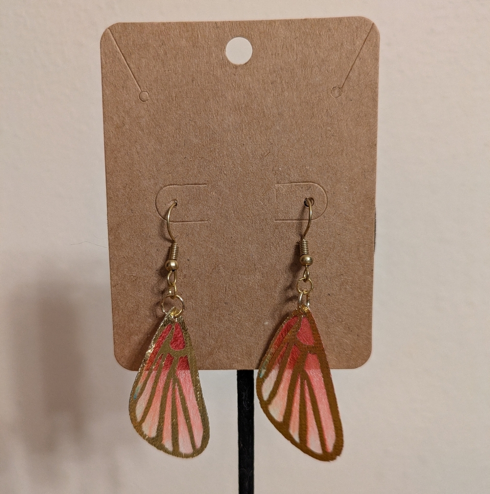 🎄BOGO FREE🎄Elegant Gold and Pink Wing Earrings